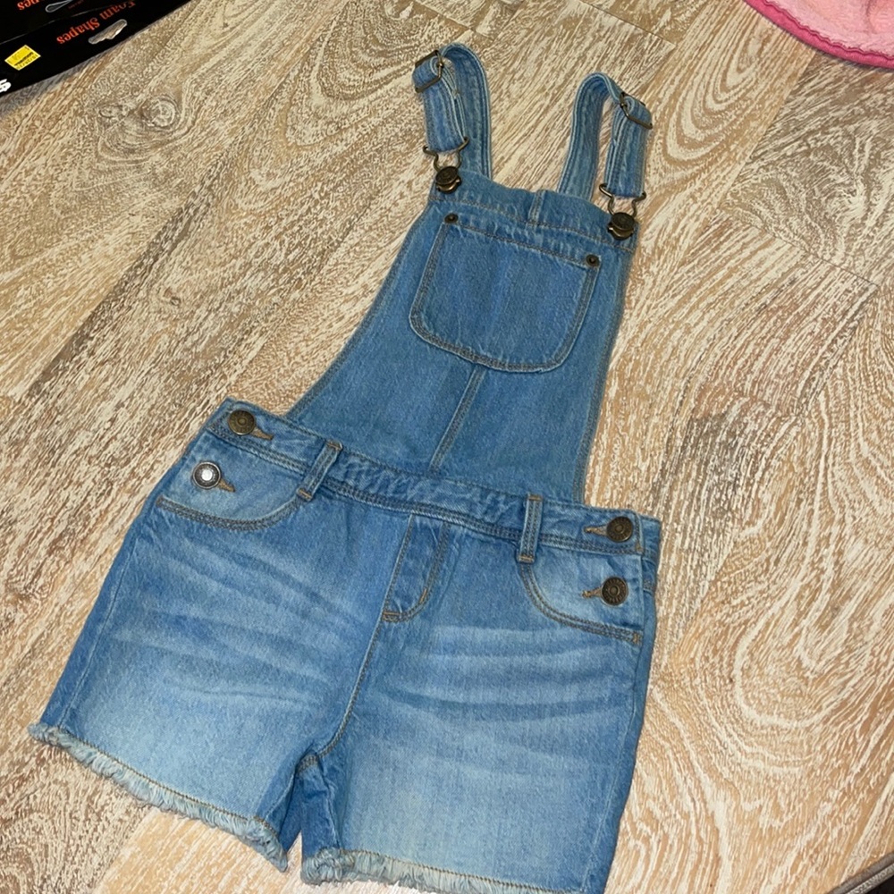 Gymboree girls denim overalls size 5T blue Jean shorts